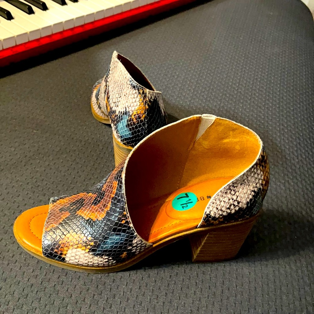 Lucky Brand shoes 7.5 new never been worn